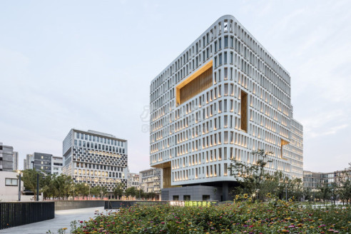 华鑫中心 桂林路地铁口 预租房源 需要请联系